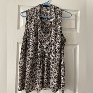 Banana Republic Navy, Beige, & White Floral Blouse w/ Tie in Front - Size Large